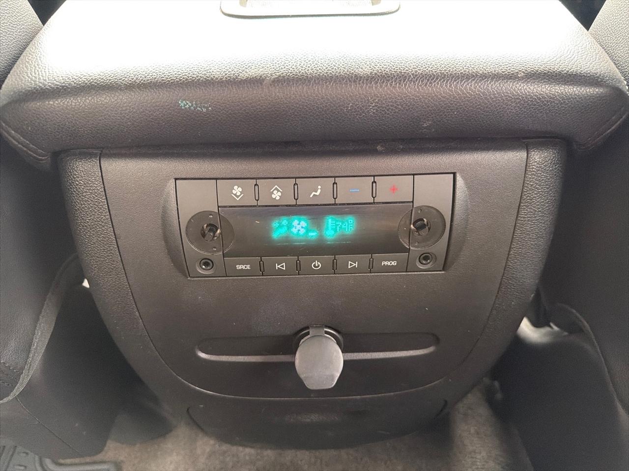 Chevrolet Tahoe 4WD 4dr 1500 LT 2013