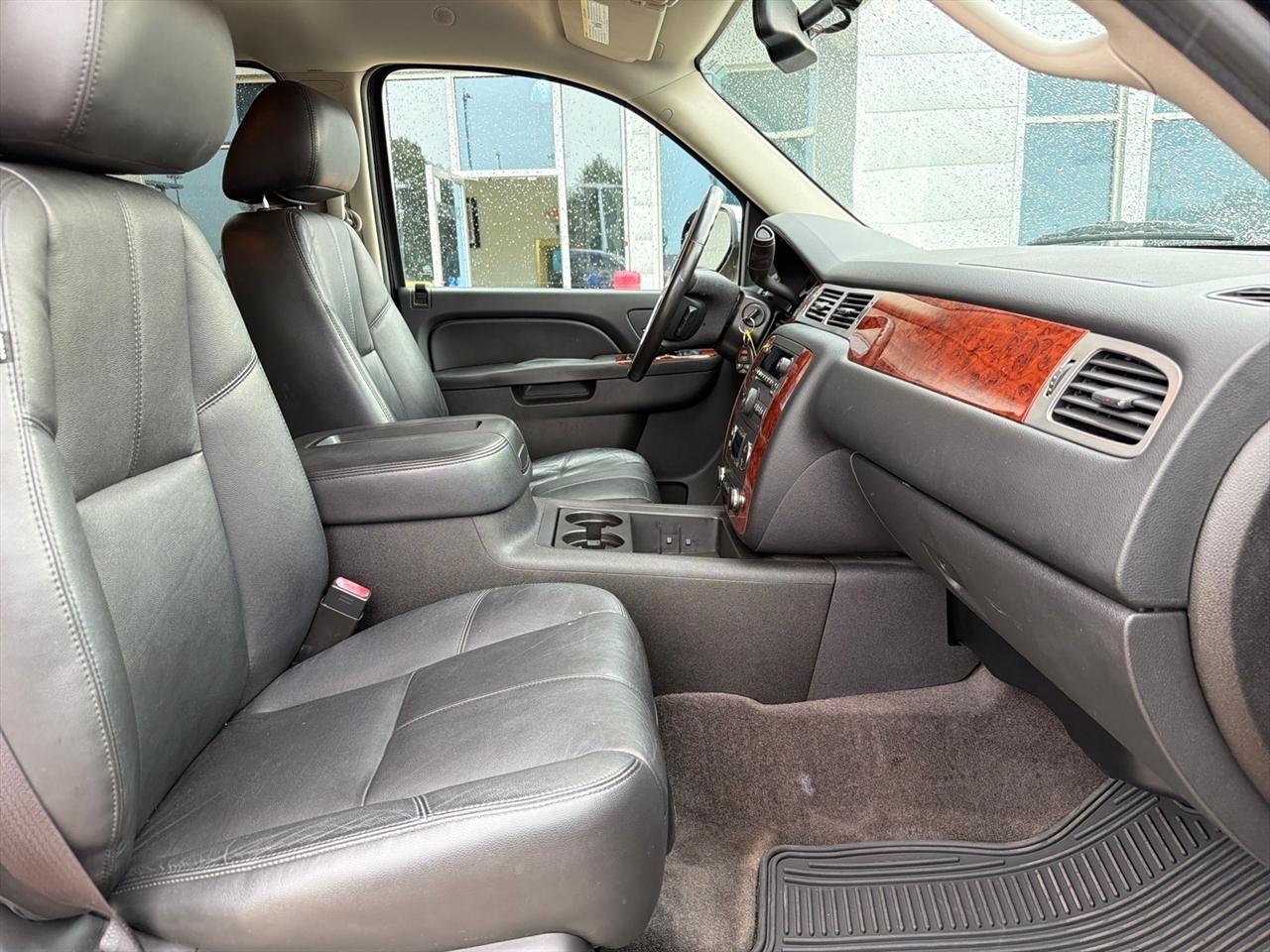 Chevrolet Tahoe 4WD 4dr 1500 LT 2013