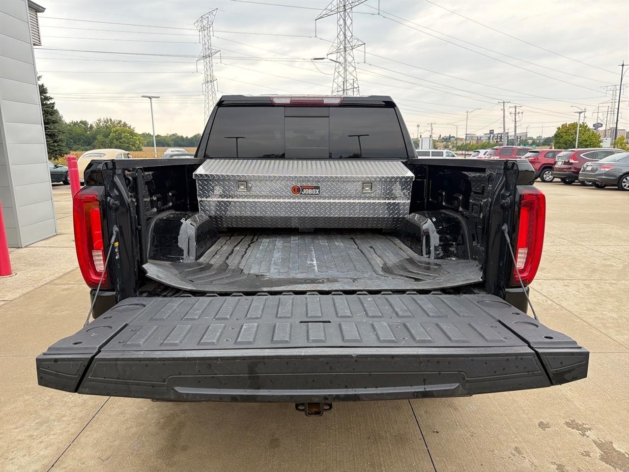 GMC Sierra 1500 4WD Crew Cab 147" SLT 2020