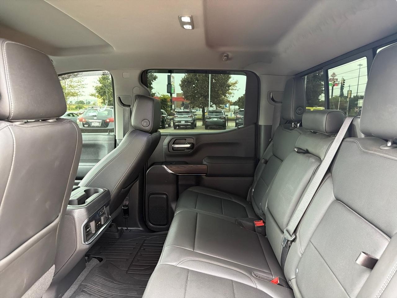 GMC Sierra 1500 4WD Crew Cab 147" SLT 2020
