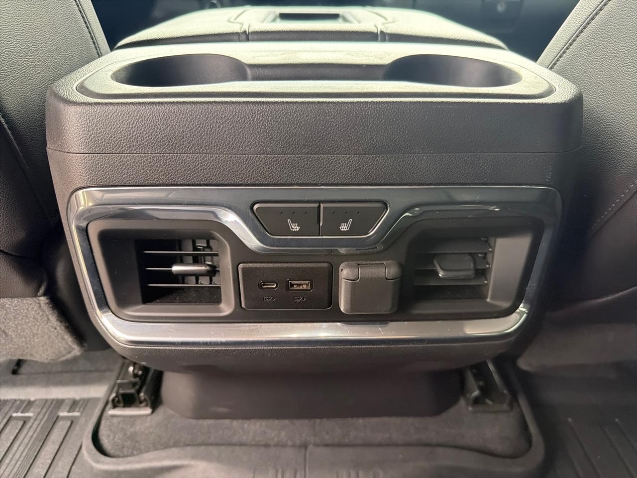 GMC Sierra 1500 4WD Crew Cab 147" SLT 2020