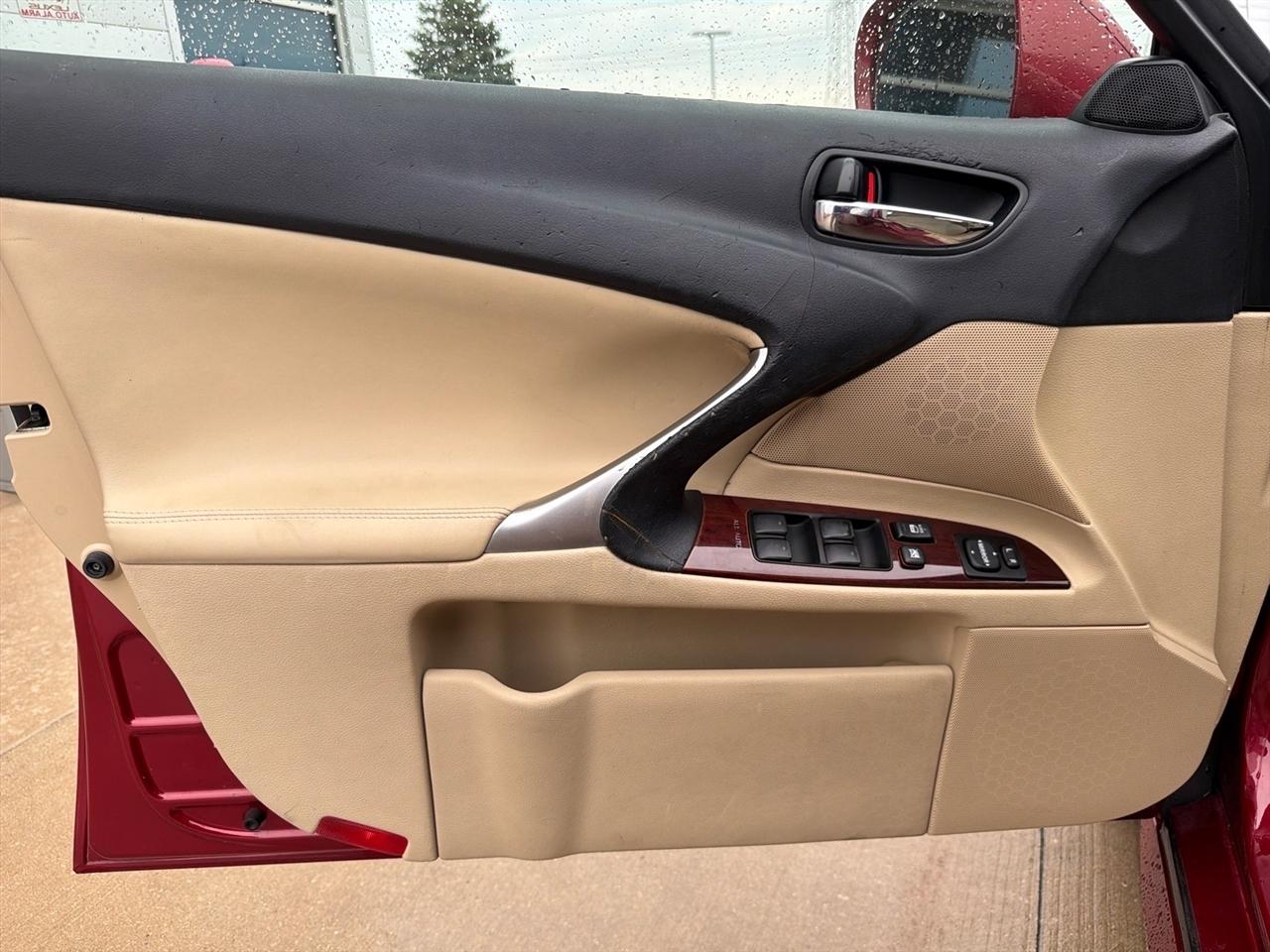 Lexus IS 250 4dr Sport Sdn Auto AWD 2007