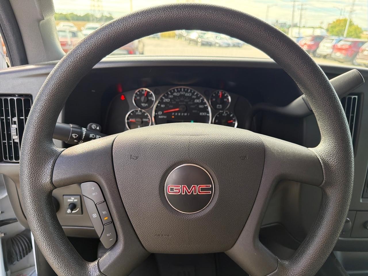 GMC Savana Passenger RWD 3500 155" LT 2025