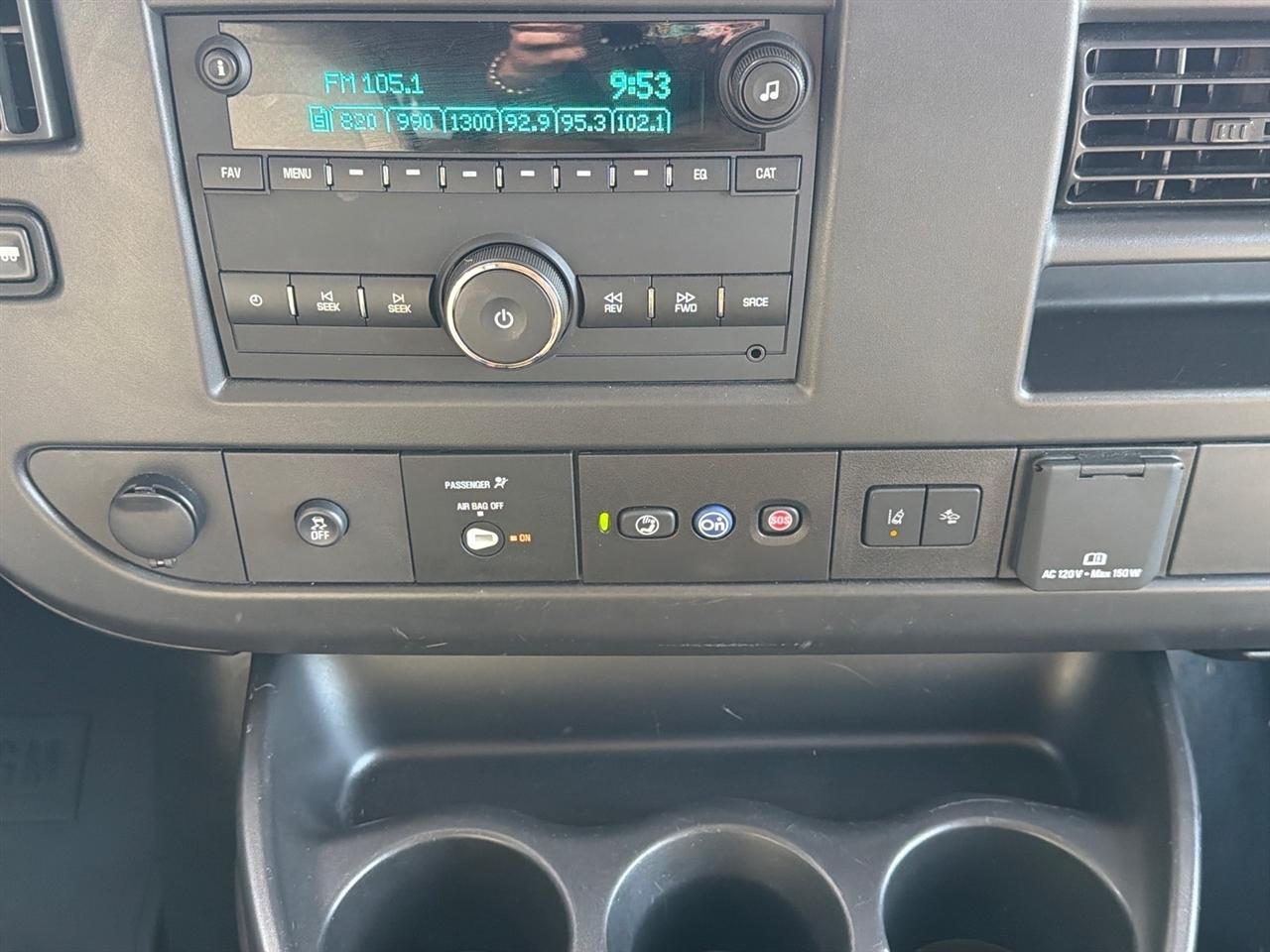 GMC Savana Passenger RWD 3500 155" LT 2025