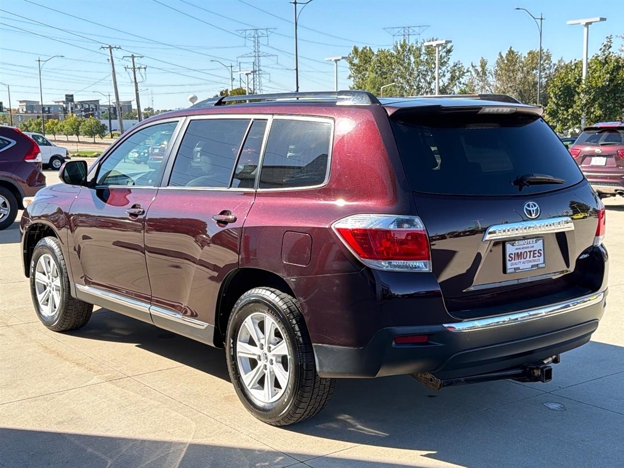 Toyota Highlander 4WD 4dr V6 (Natl) 2013