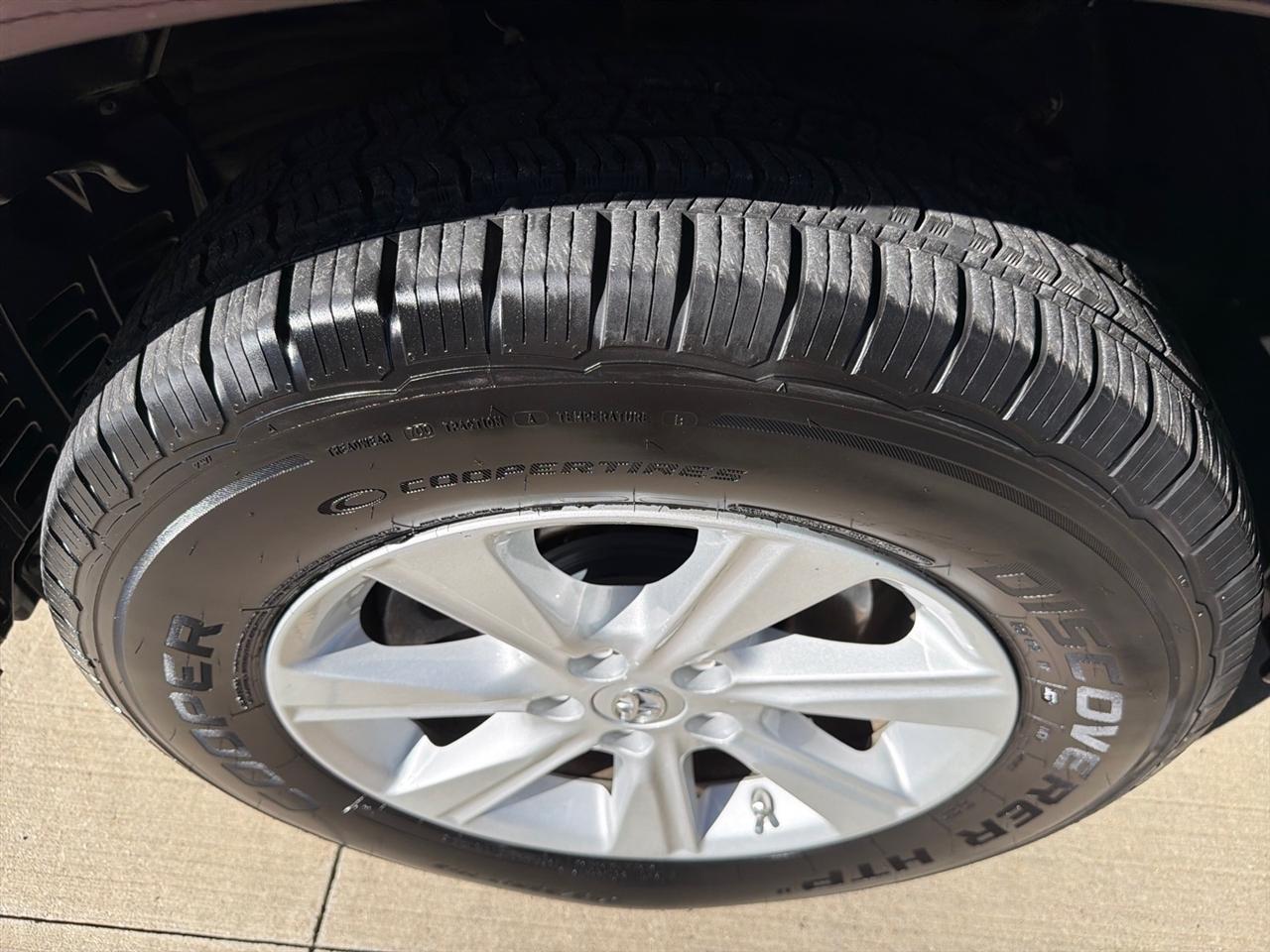 Toyota Highlander 4WD 4dr V6 (Natl) 2013