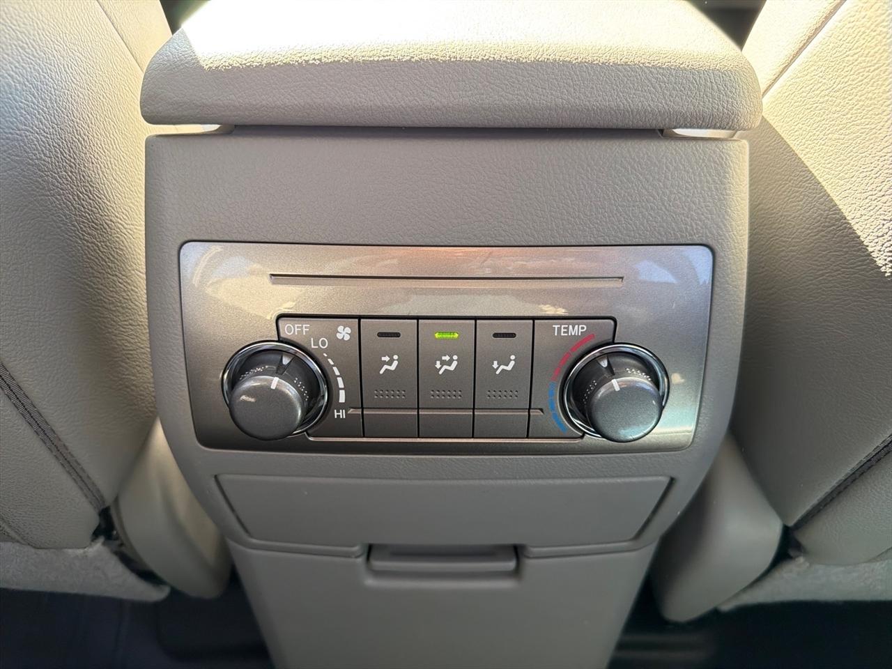 Toyota Highlander 4WD 4dr V6 (Natl) 2013