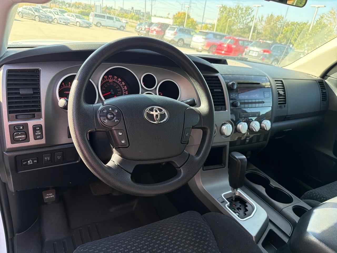 Toyota Tundra 4WD Truck CrewMax 5.7L FFV V8 6-Spd AT (Natl) 2011