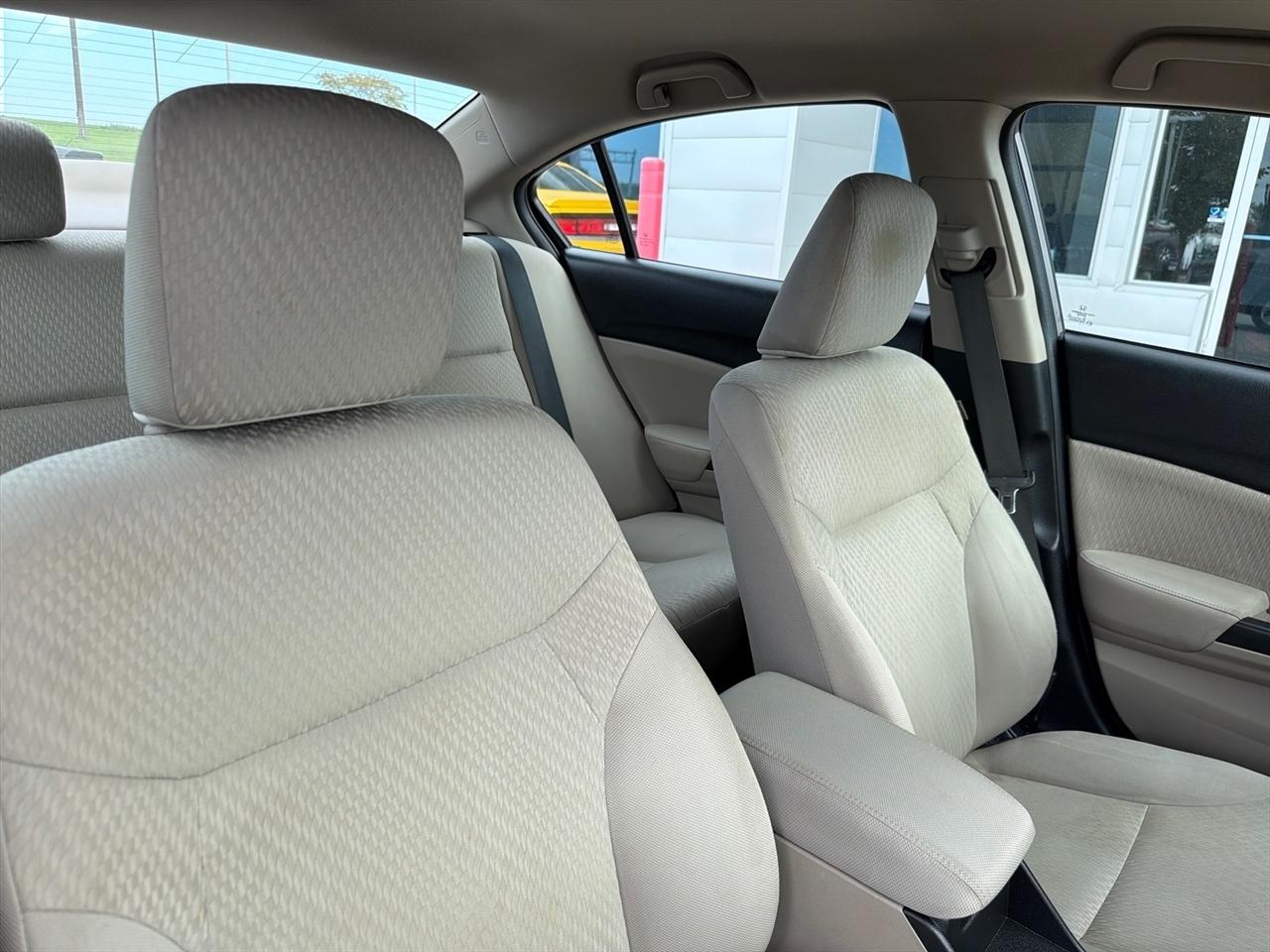 Honda Civic Sedan 4dr CVT LX 2014