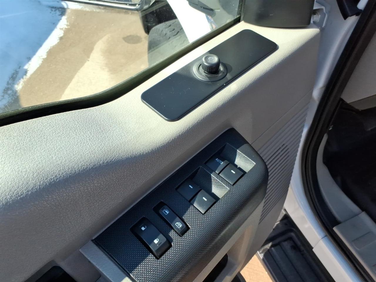 Ford Super Duty F-350 SRW 4WD Crew Cab 156" Harley-Davidson 2010