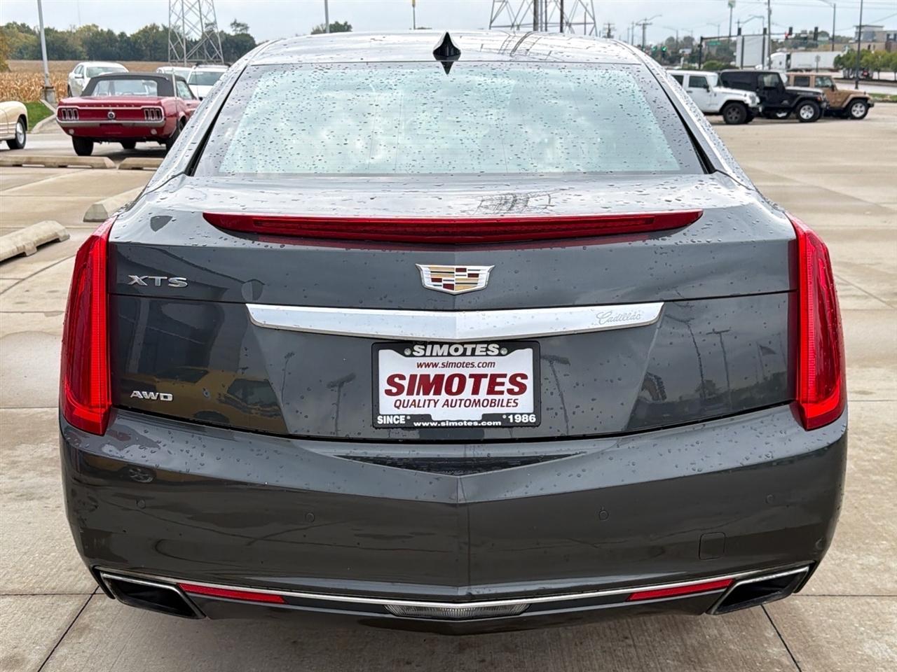 Cadillac XTS 4dr Sdn Luxury AWD 2017