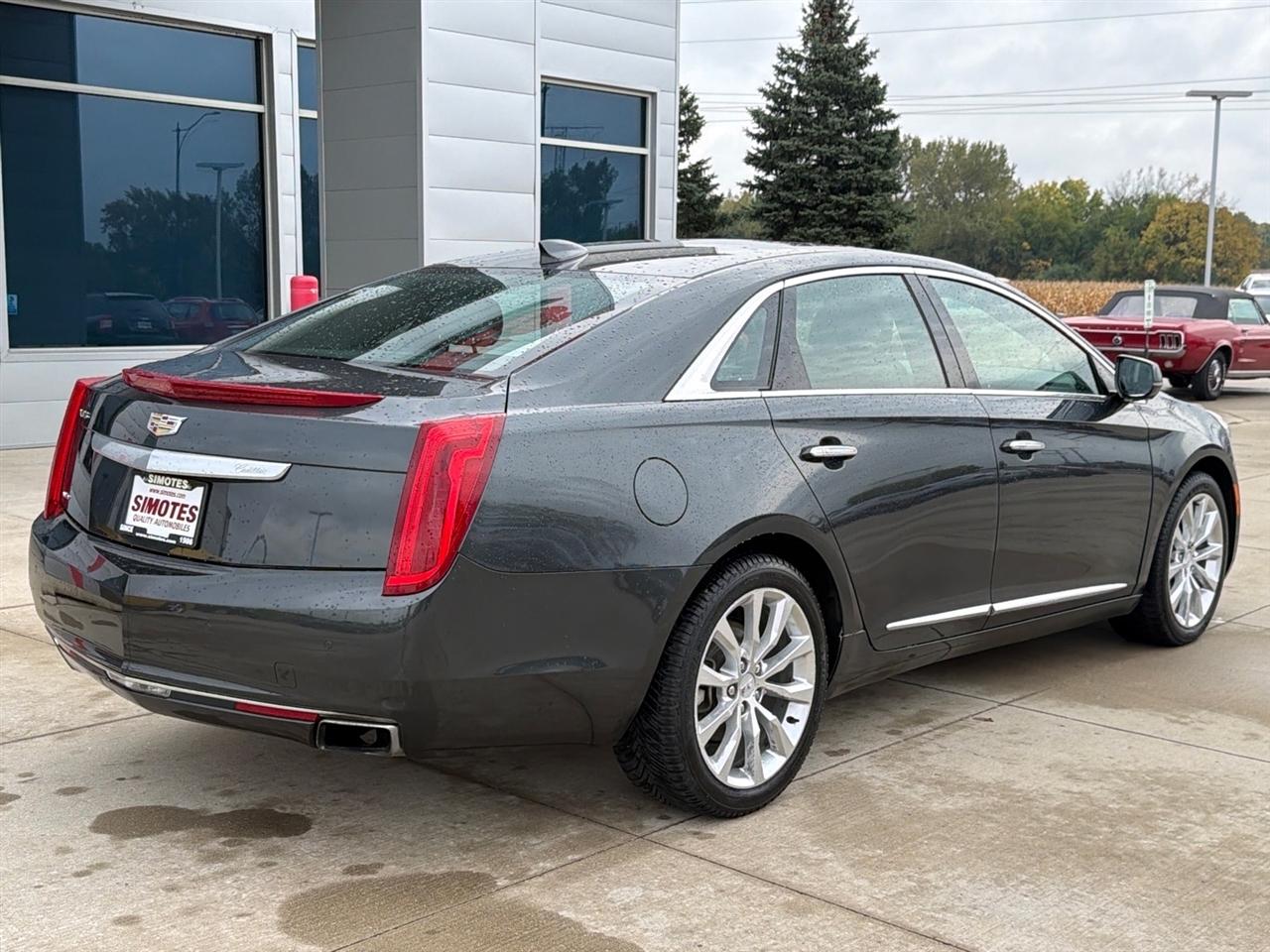 Cadillac XTS 4dr Sdn Luxury AWD 2017