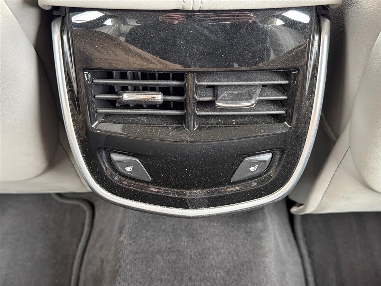 Cadillac XTS 4dr Sdn Luxury AWD 2017