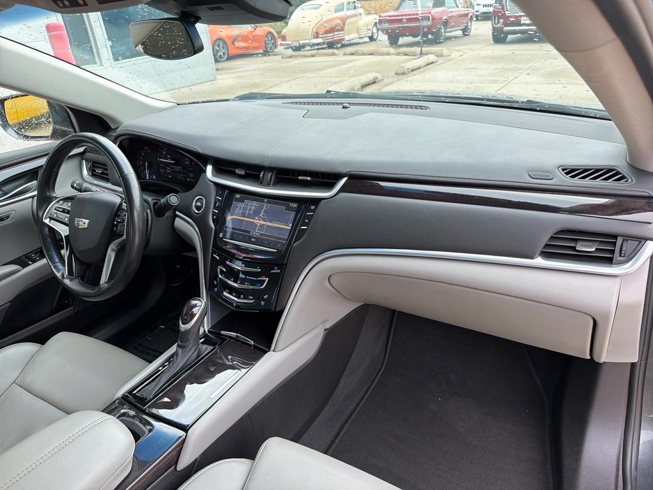 Cadillac XTS 4dr Sdn Luxury AWD 2017