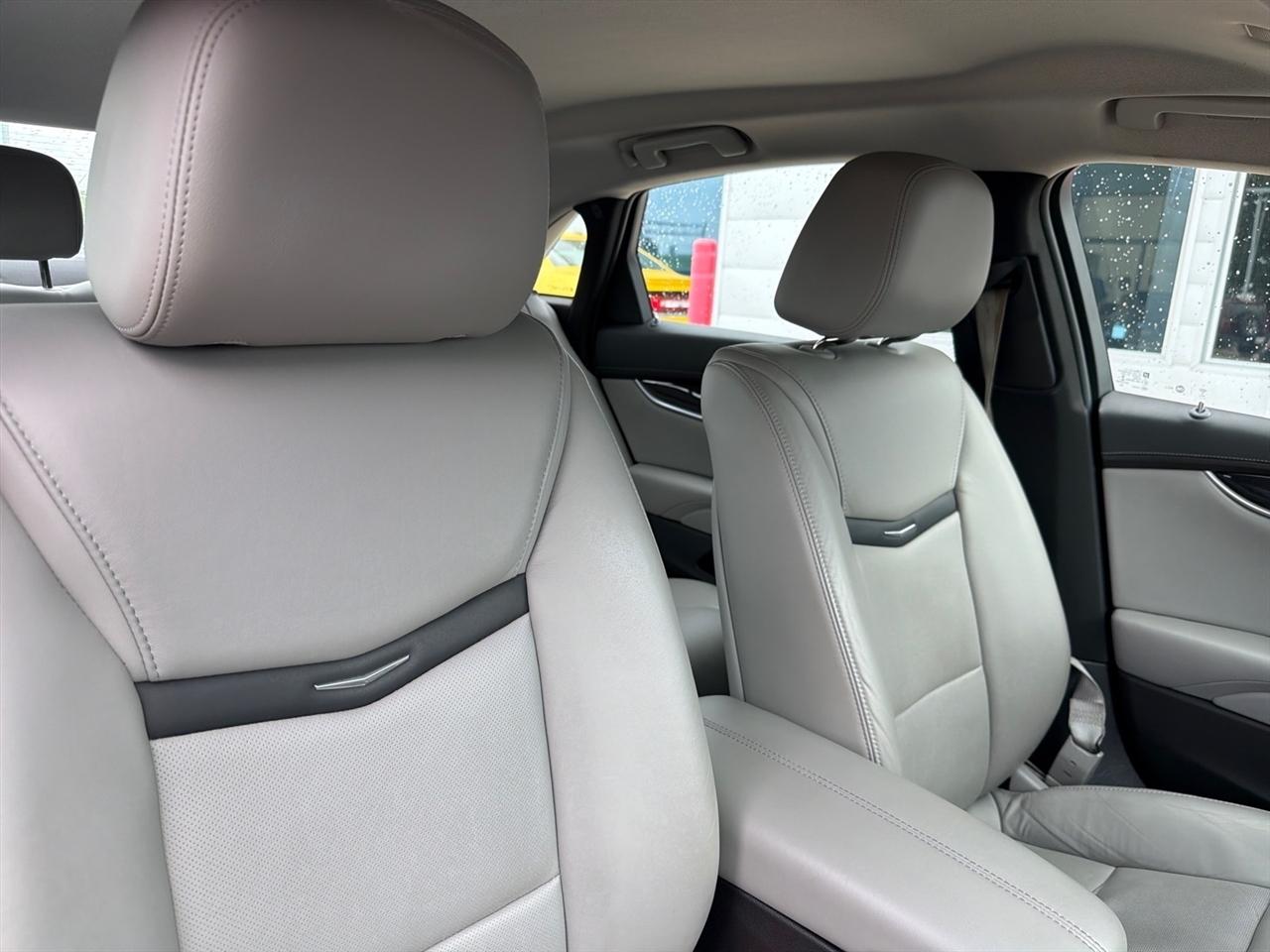 Cadillac XTS 4dr Sdn Luxury AWD 2017