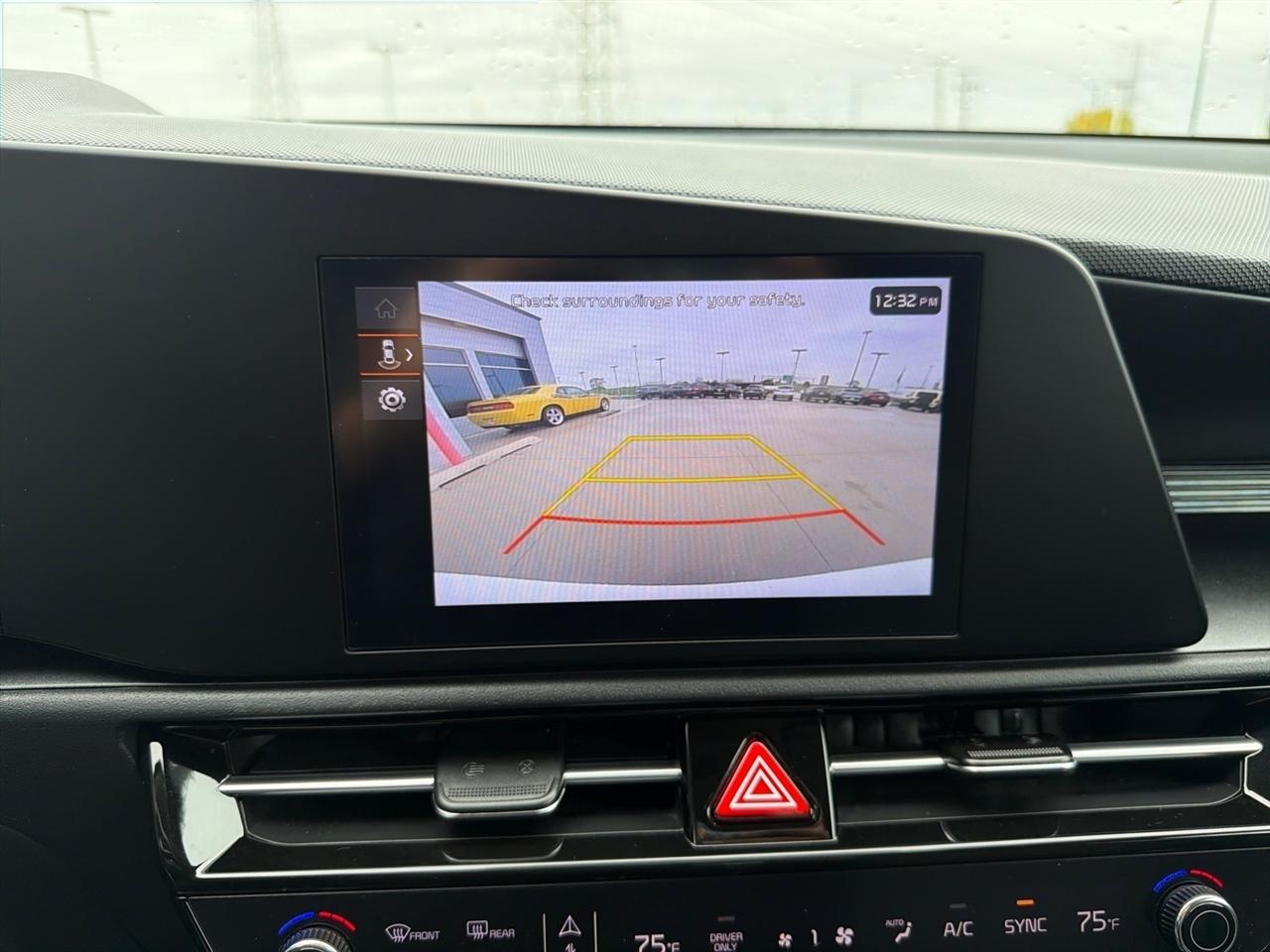 Kia Niro LX FWD 2025