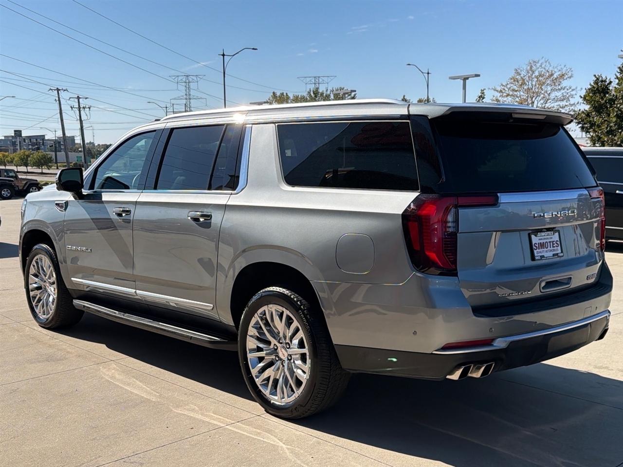 GMC Yukon XL 4WD 4dr Denali 2025