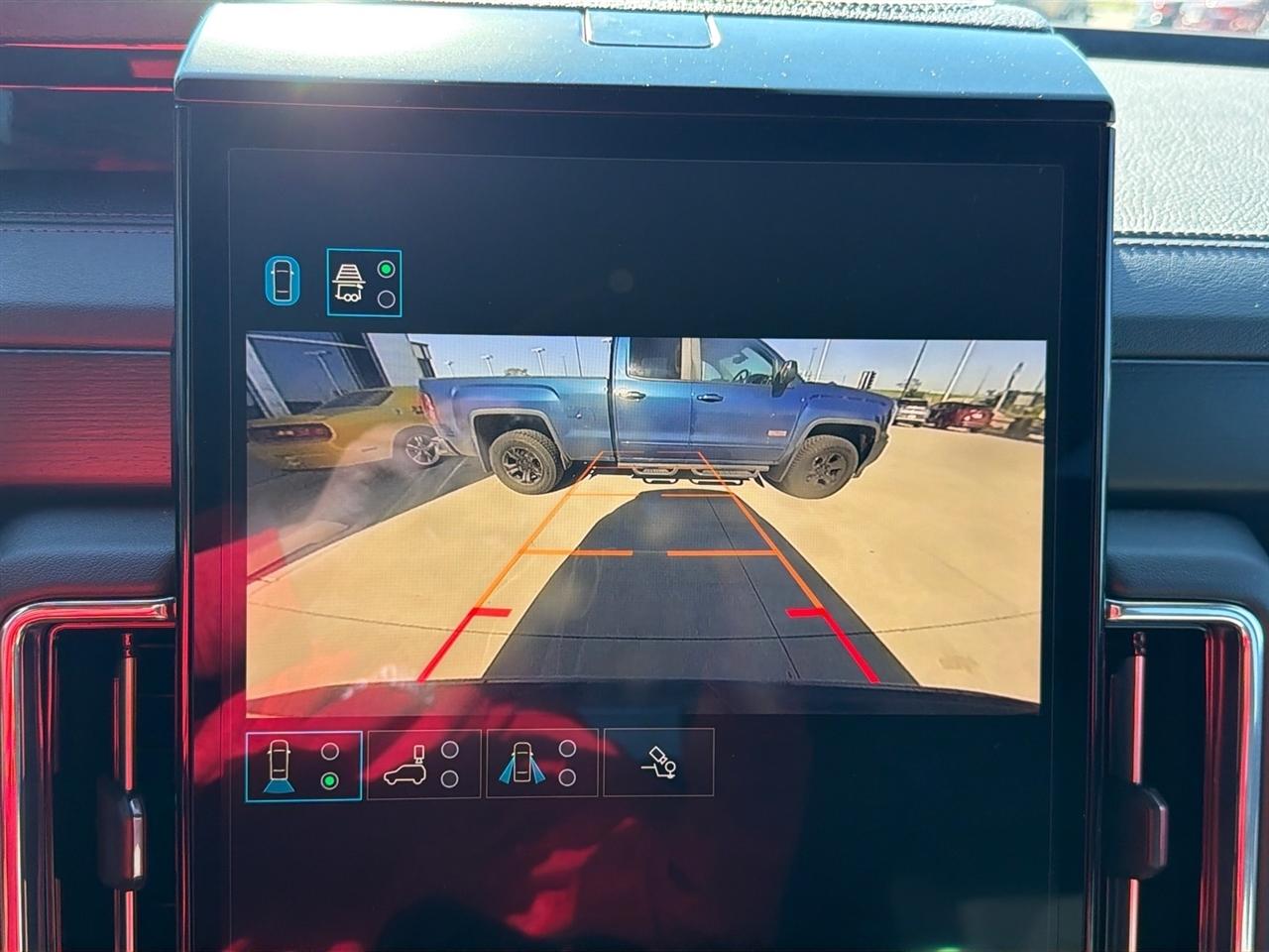 GMC Yukon XL 4WD 4dr Denali 2025