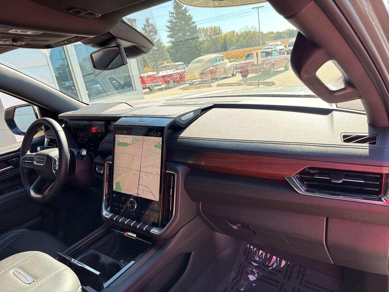 GMC Yukon XL 4WD 4dr Denali 2025