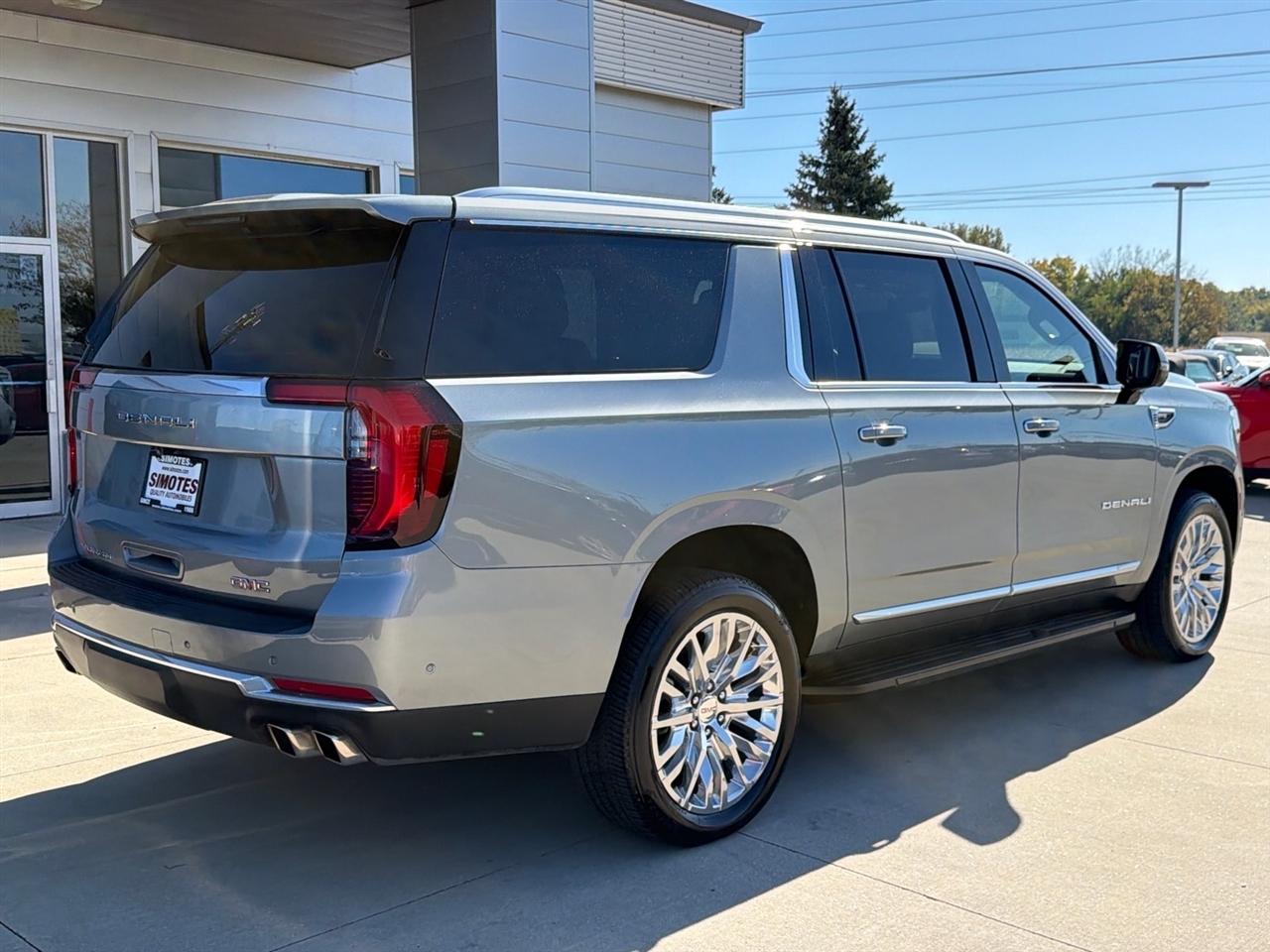 GMC Yukon XL 4WD 4dr Denali 2025