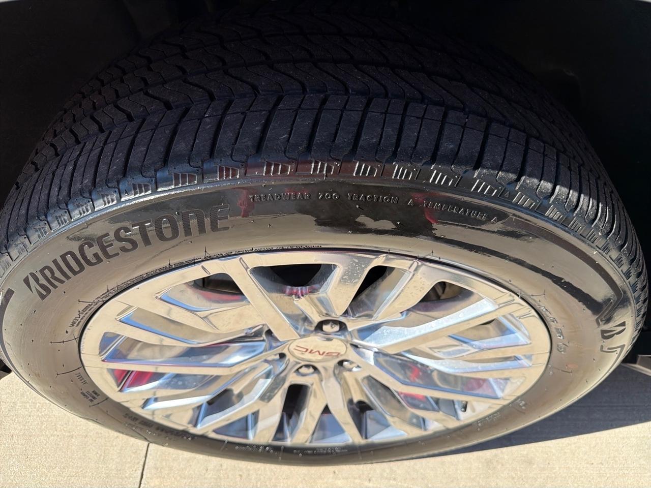 GMC Yukon XL 4WD 4dr Denali 2025