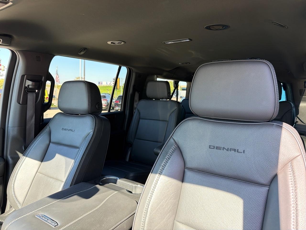 GMC Yukon XL 4WD 4dr Denali 2025