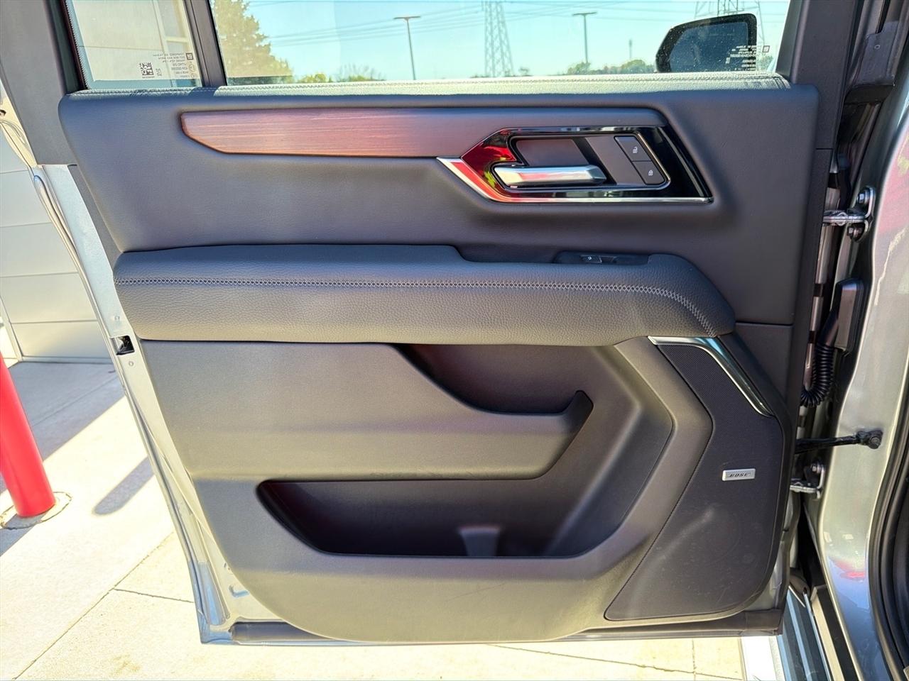 GMC Yukon XL 4WD 4dr Denali 2025