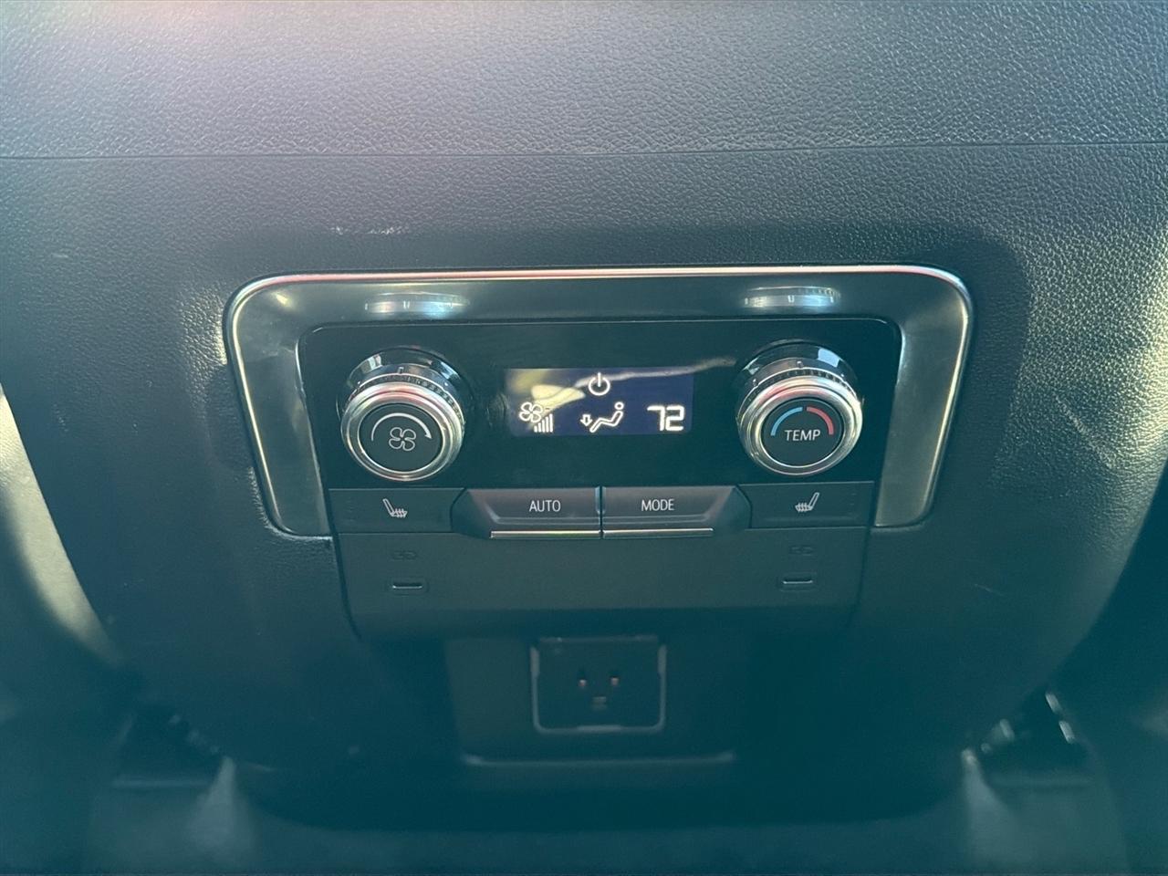 GMC Yukon XL 4WD 4dr Denali 2025
