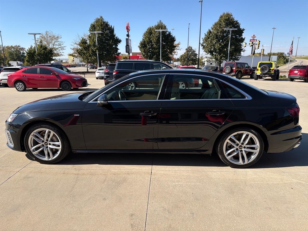 Audi A4 Sedan S line Premium Plus 45 TFSI quattro 2024