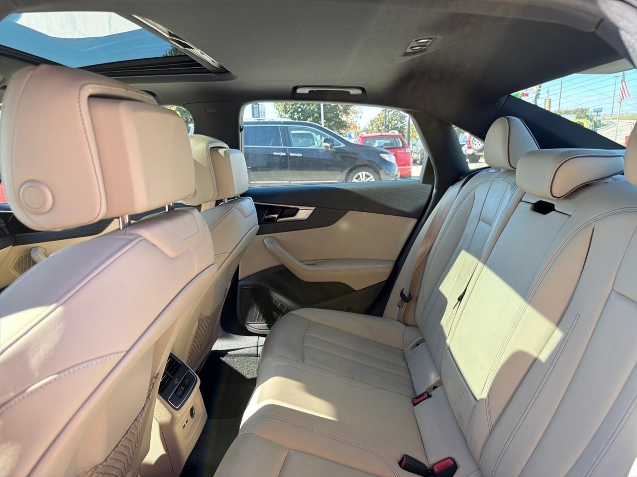 Audi A4 Sedan S line Premium Plus 45 TFSI quattro 2024