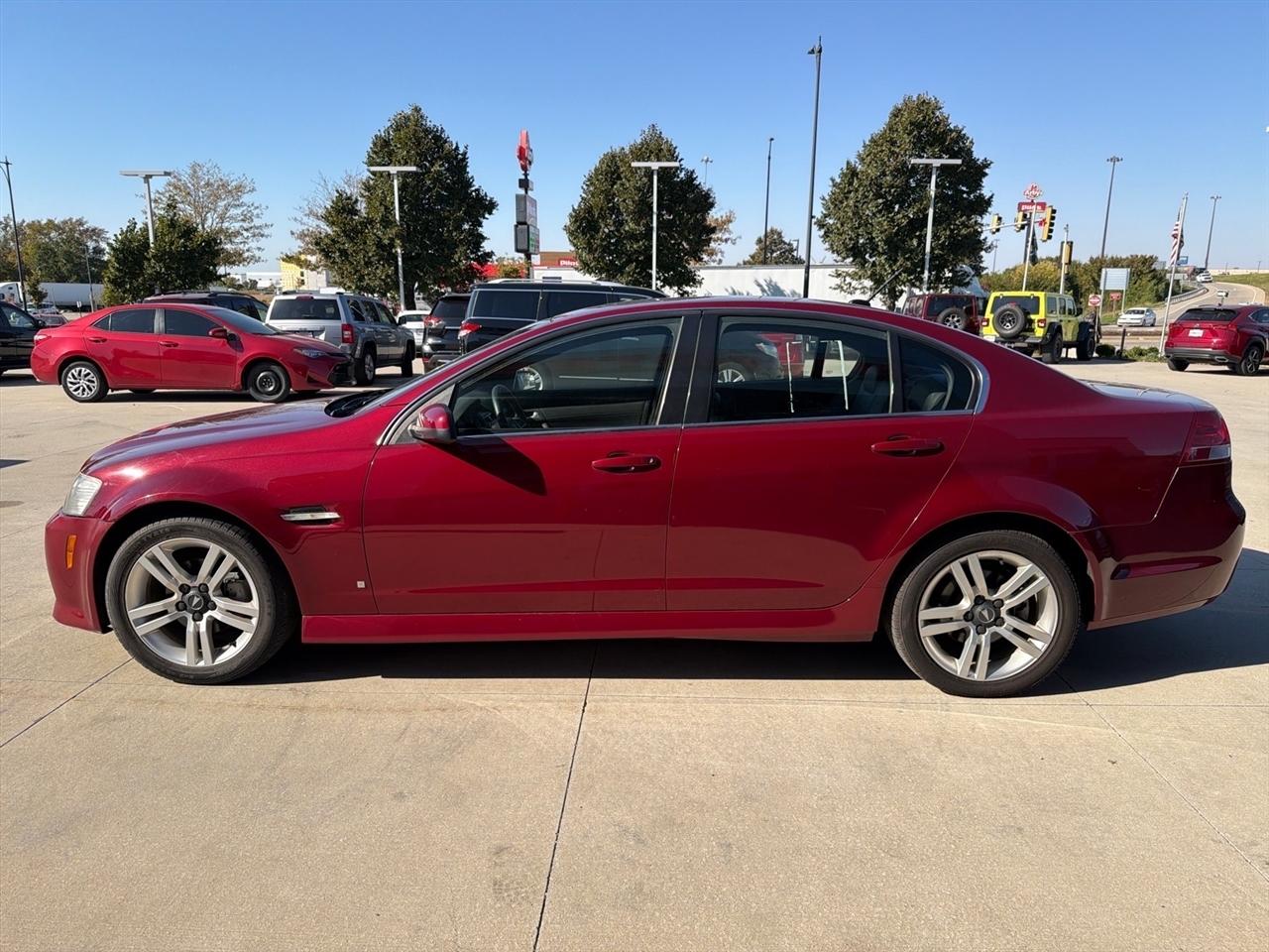 Pontiac G8 4dr Sdn 2009