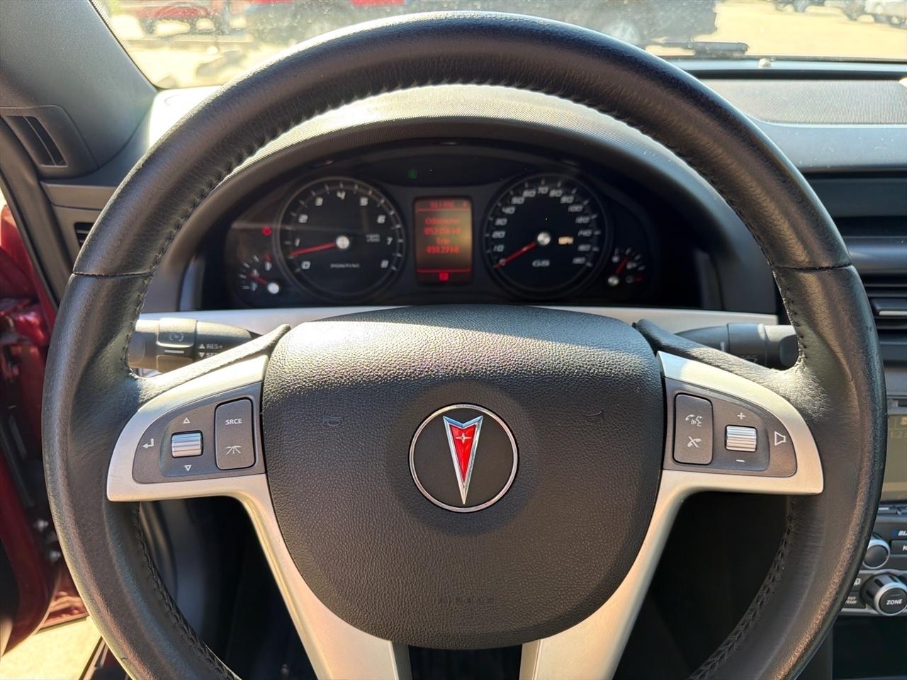 Pontiac G8 4dr Sdn 2009
