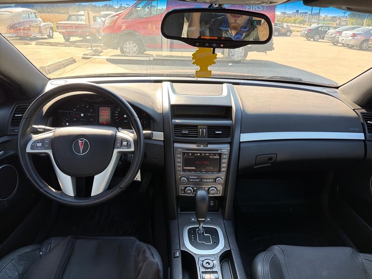 Pontiac G8 4dr Sdn 2009