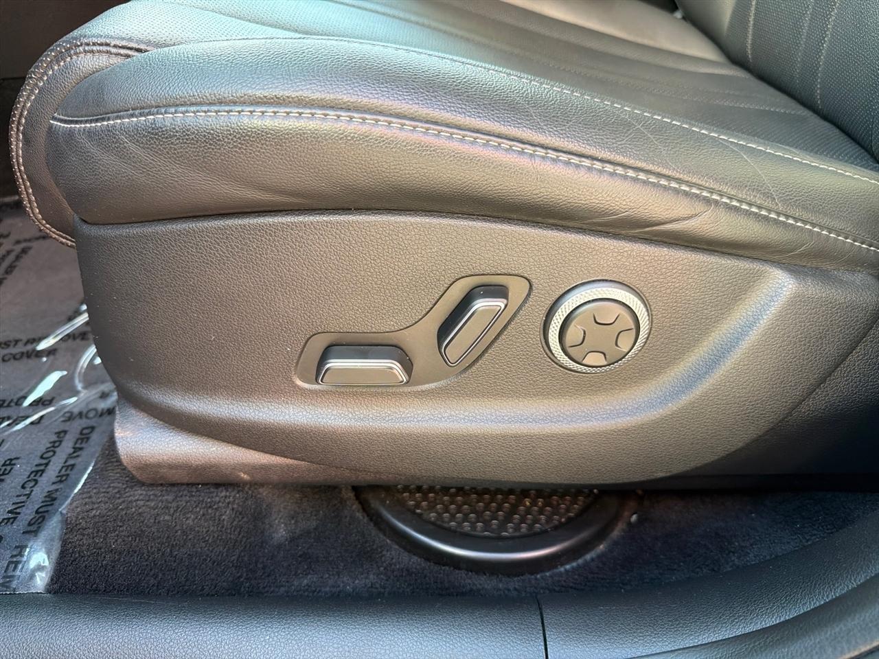 Genesis GV80 2.5T Standard AWD 2025