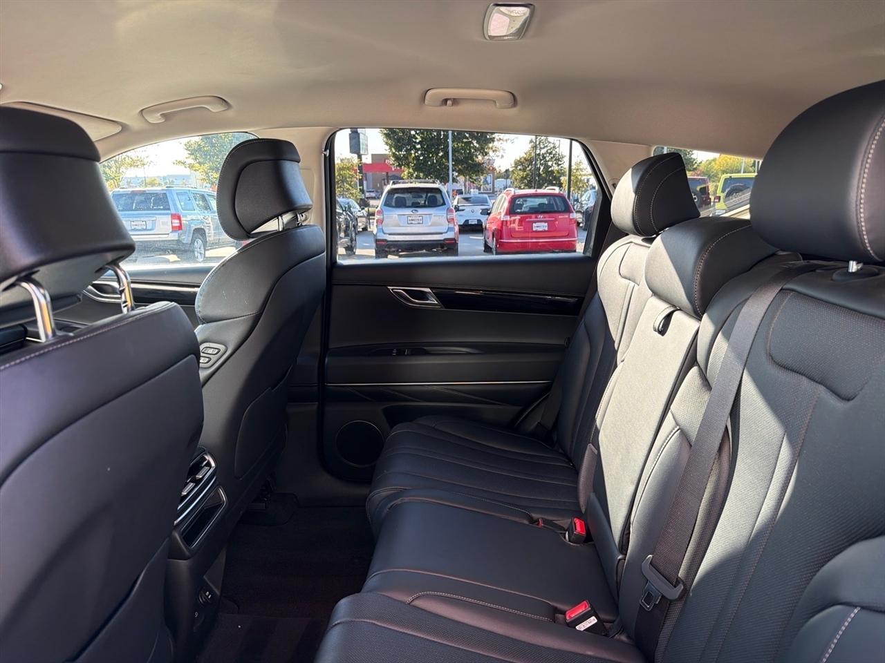 Genesis GV80 2.5T Standard AWD 2025
