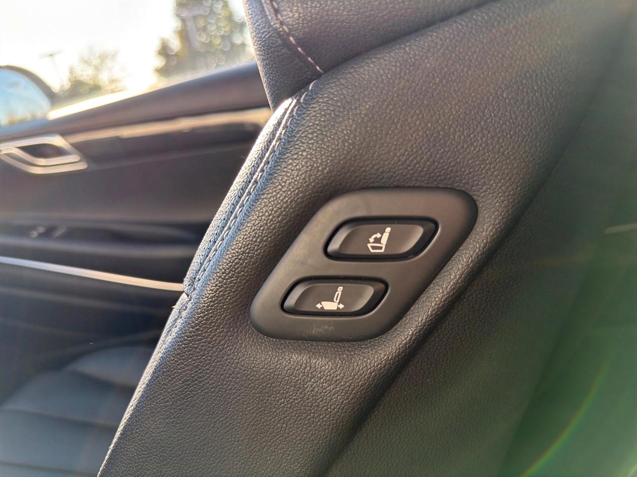 Genesis GV80 2.5T Standard AWD 2025