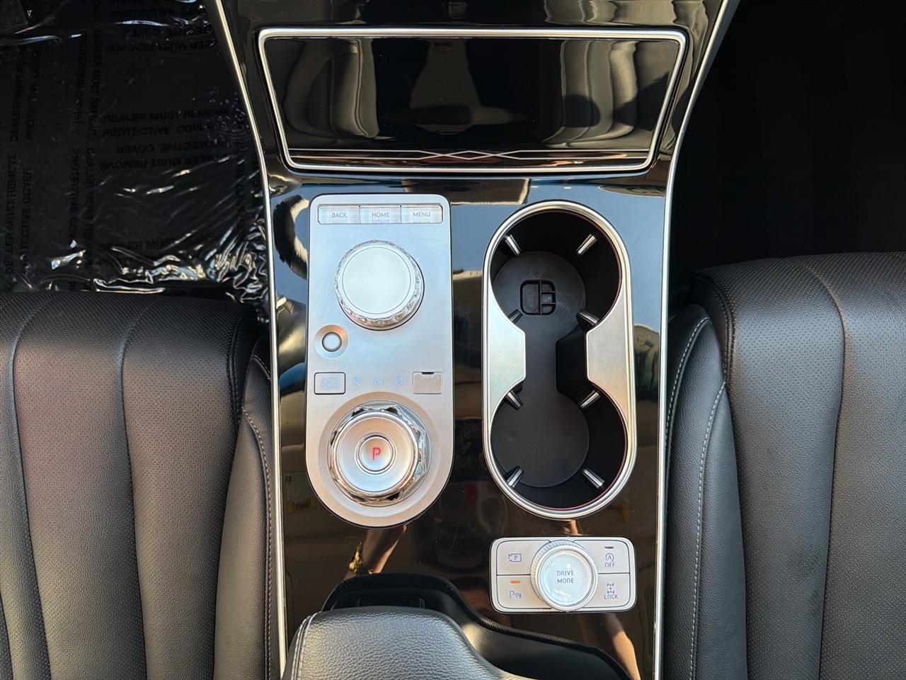 Genesis GV80 2.5T Standard AWD 2025