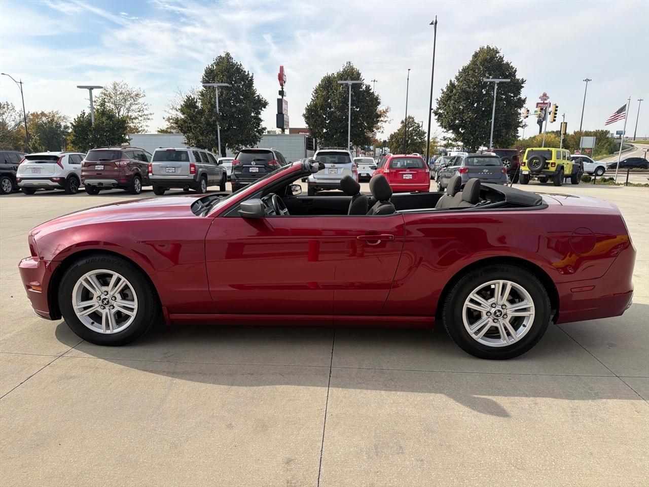 Ford Mustang 2dr Conv V6 2014