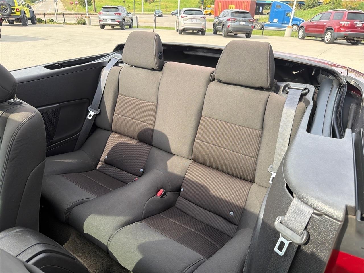 Ford Mustang 2dr Conv V6 2014