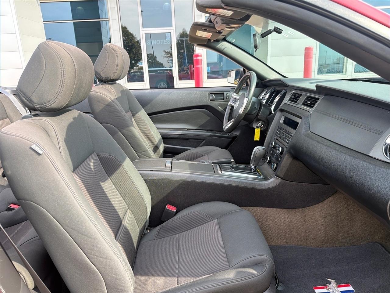 Ford Mustang 2dr Conv V6 2014