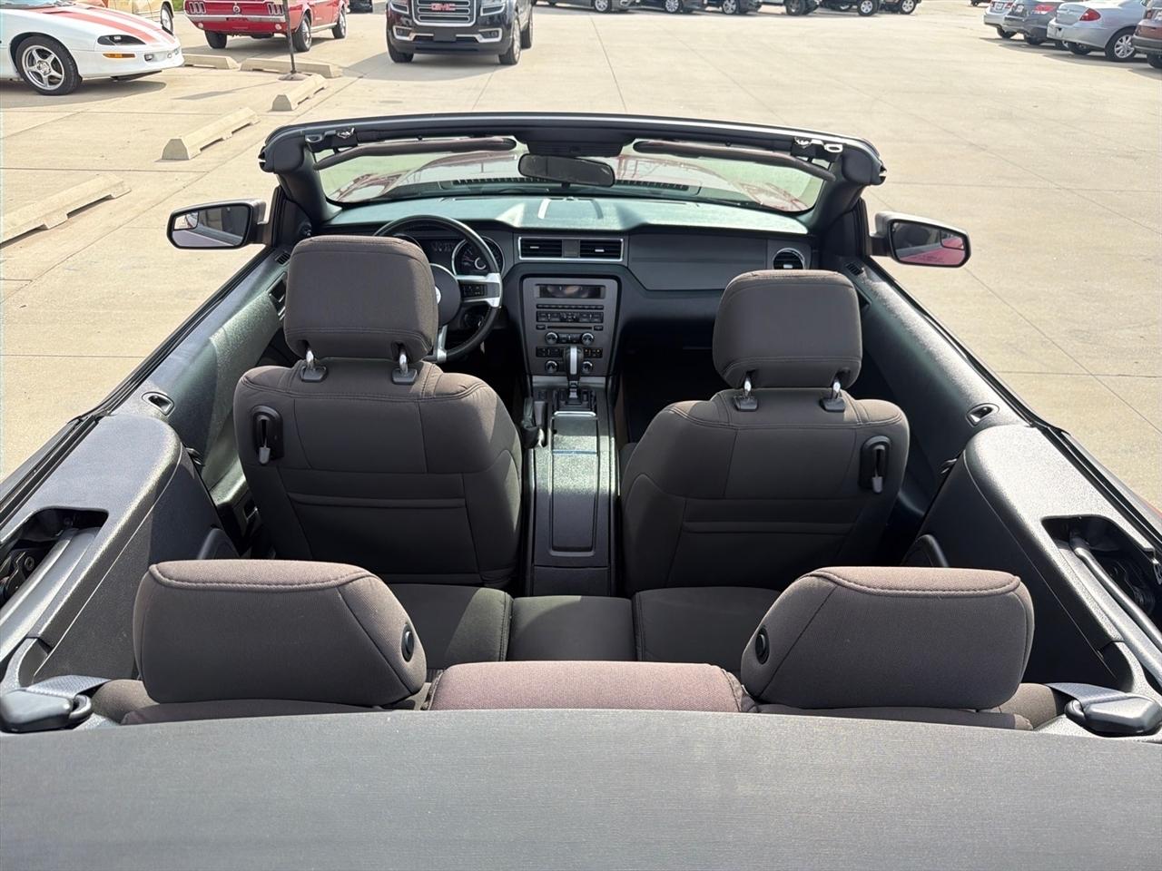 Ford Mustang 2dr Conv V6 2014