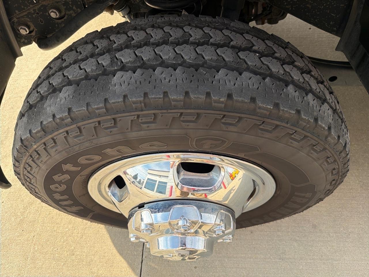 RAM 3500 Big Horn 4x4 Crew Cab 8' Box 2024