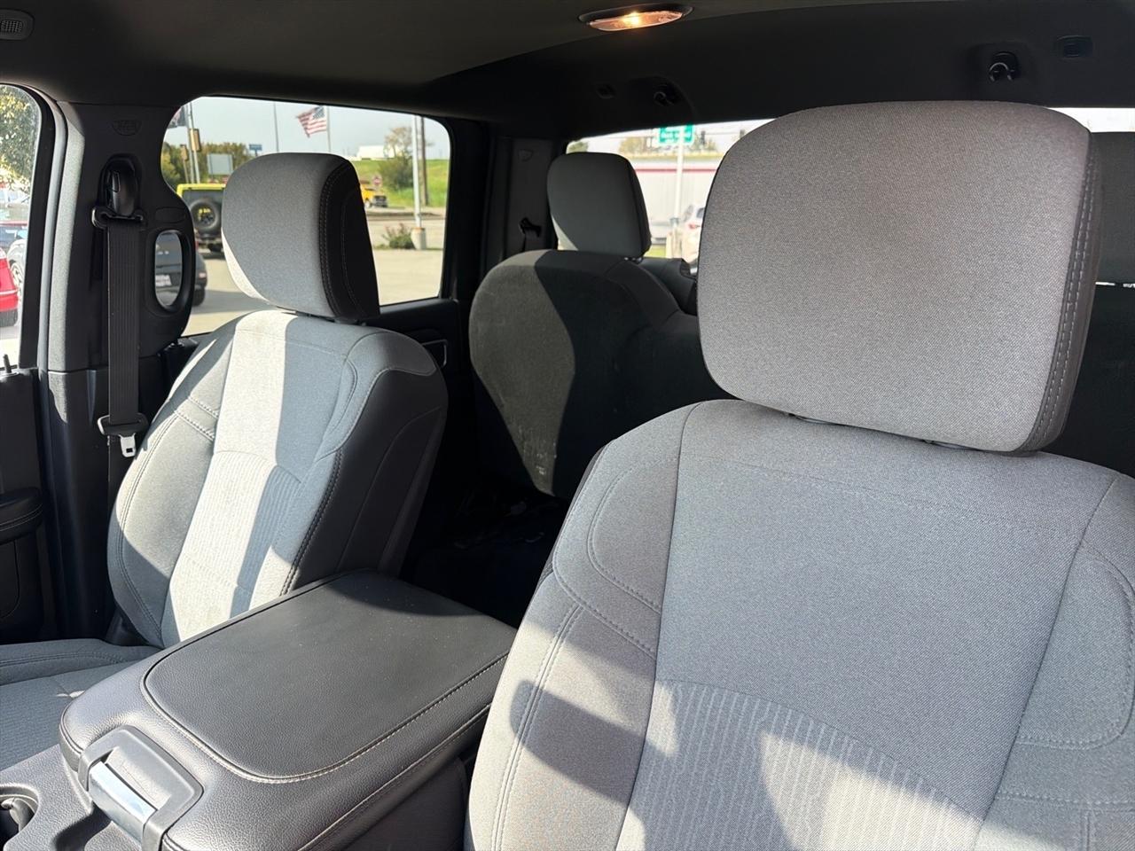 RAM 3500 Big Horn 4x4 Crew Cab 8' Box 2024