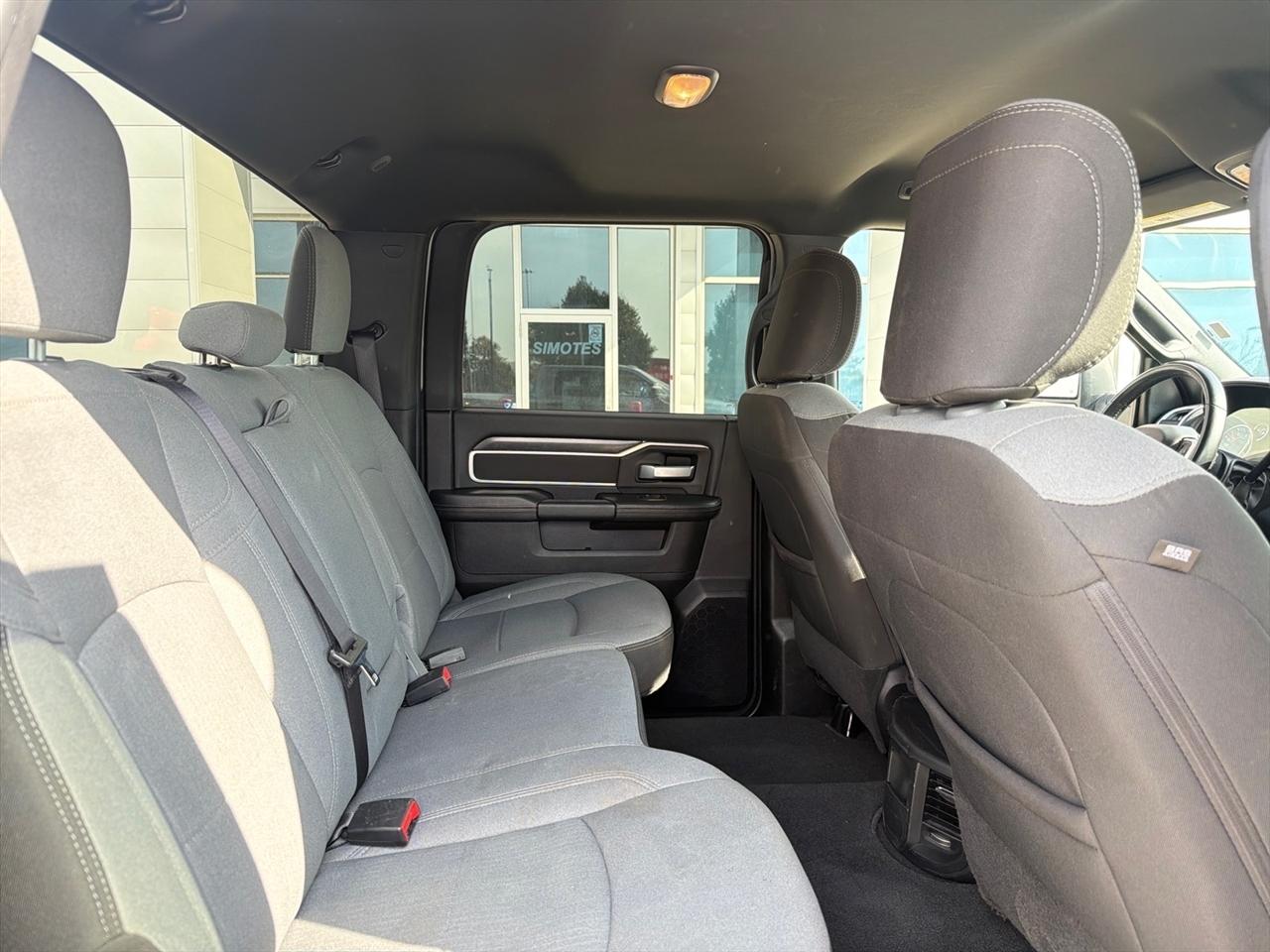RAM 3500 Big Horn 4x4 Crew Cab 8' Box 2024
