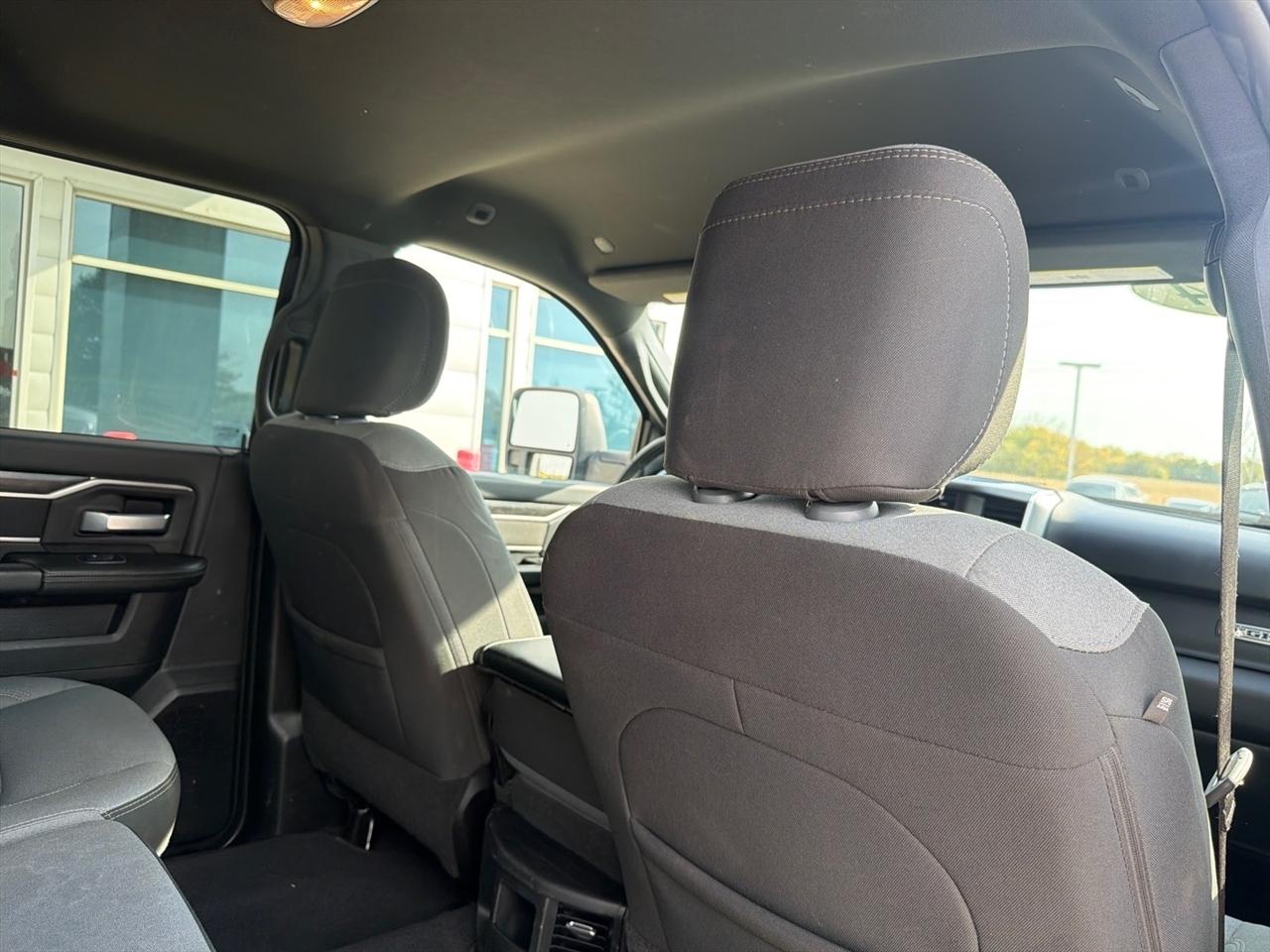 RAM 3500 Big Horn 4x4 Crew Cab 8' Box 2024