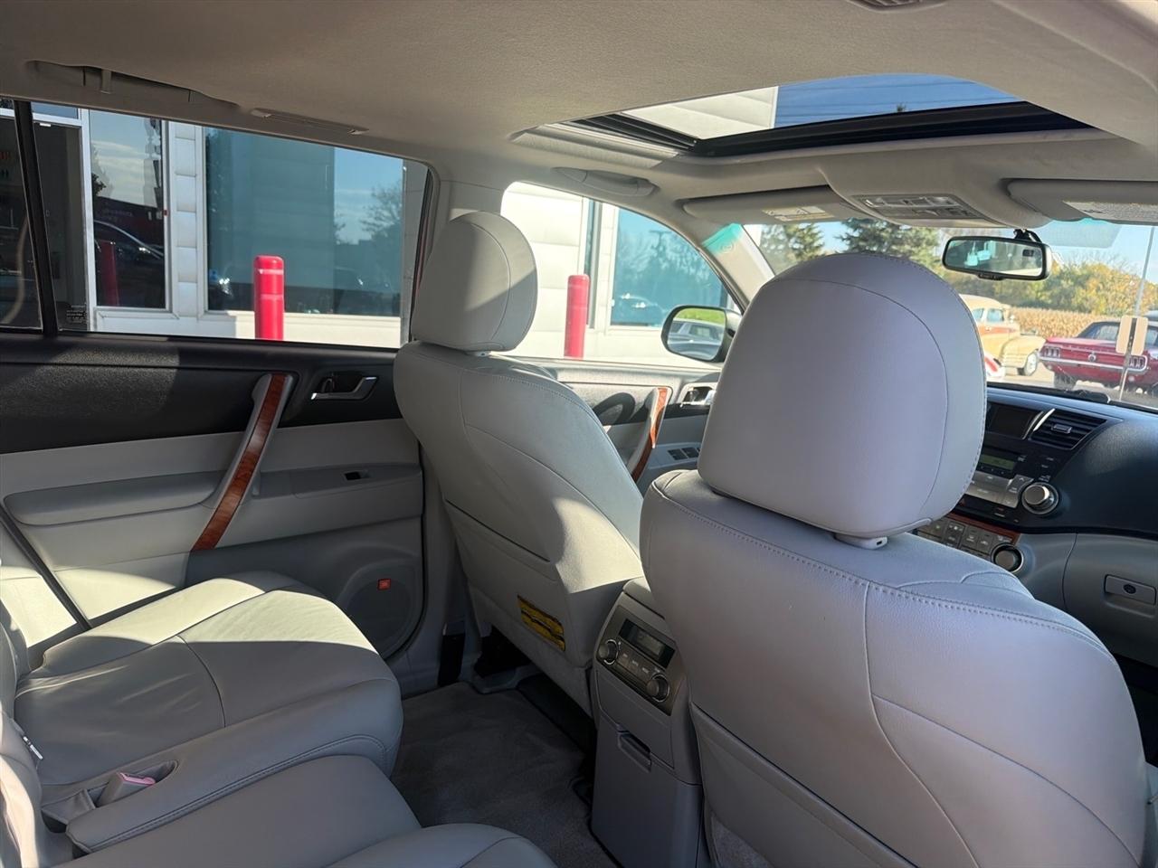 Toyota Highlander 4WD 4dr Limited (Natl) 2008