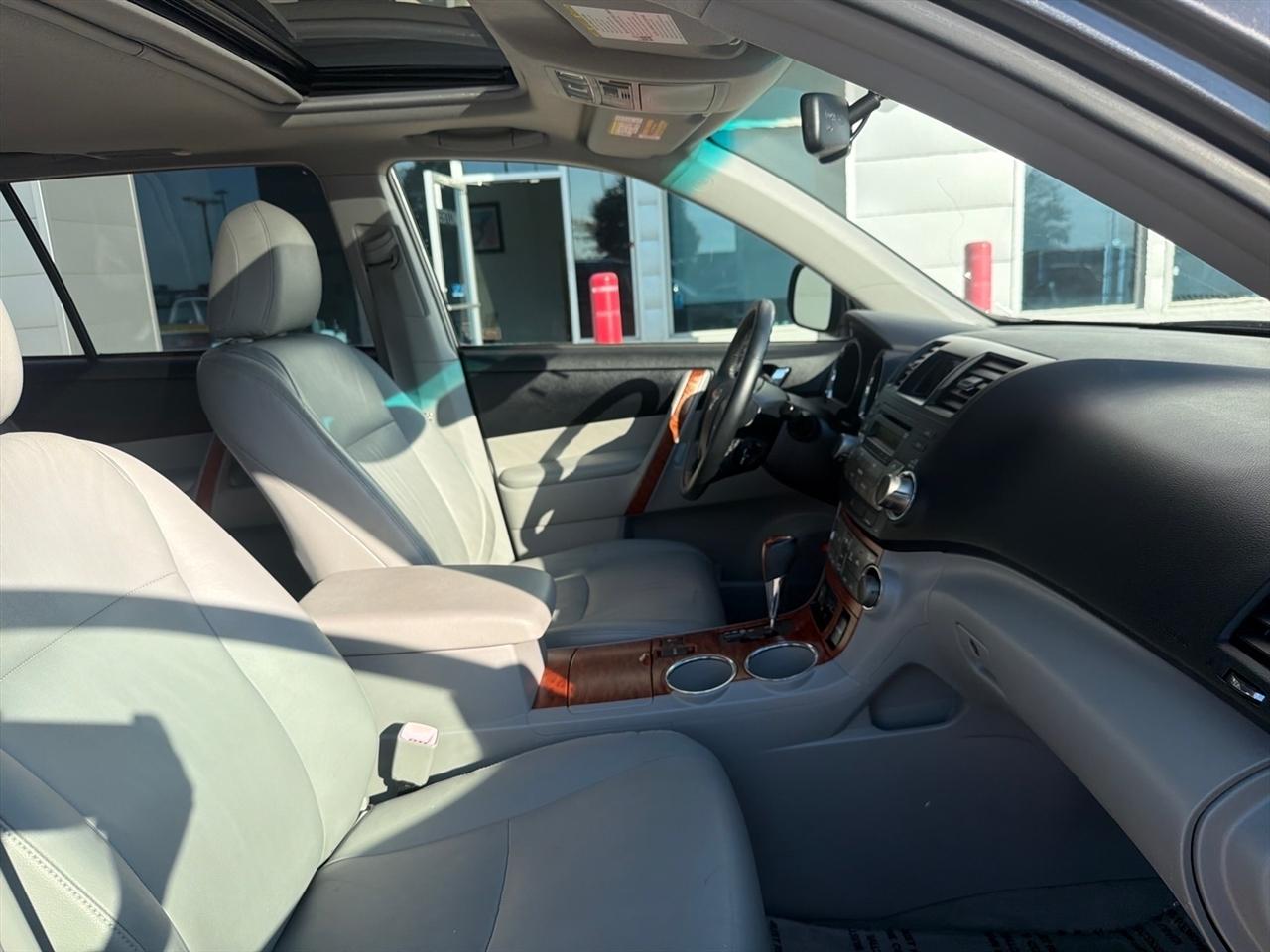 Toyota Highlander 4WD 4dr Limited (Natl) 2008