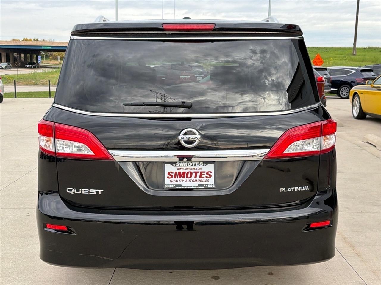 Nissan Quest 4dr Platinum 2015