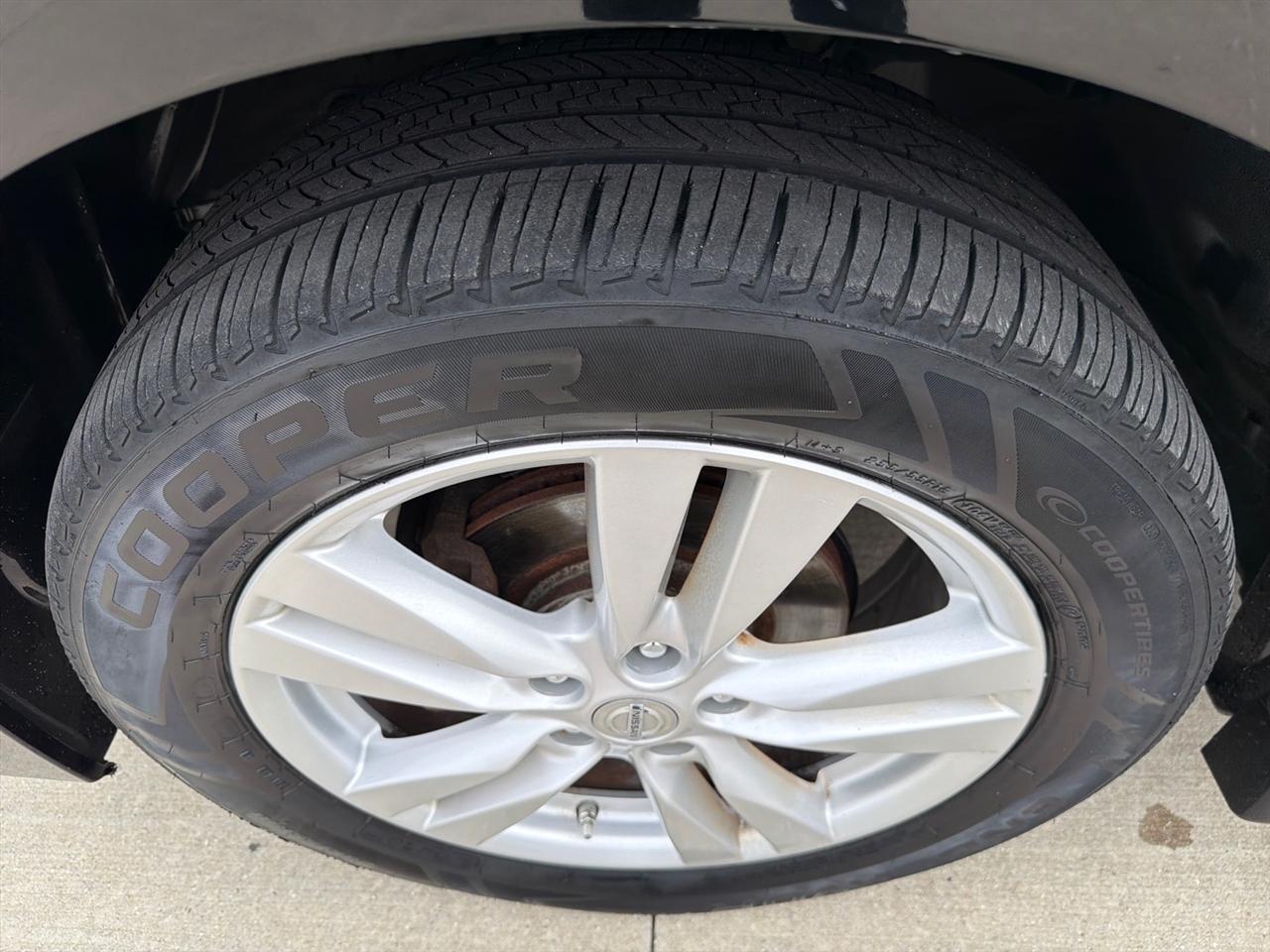 Nissan Quest 4dr Platinum 2015