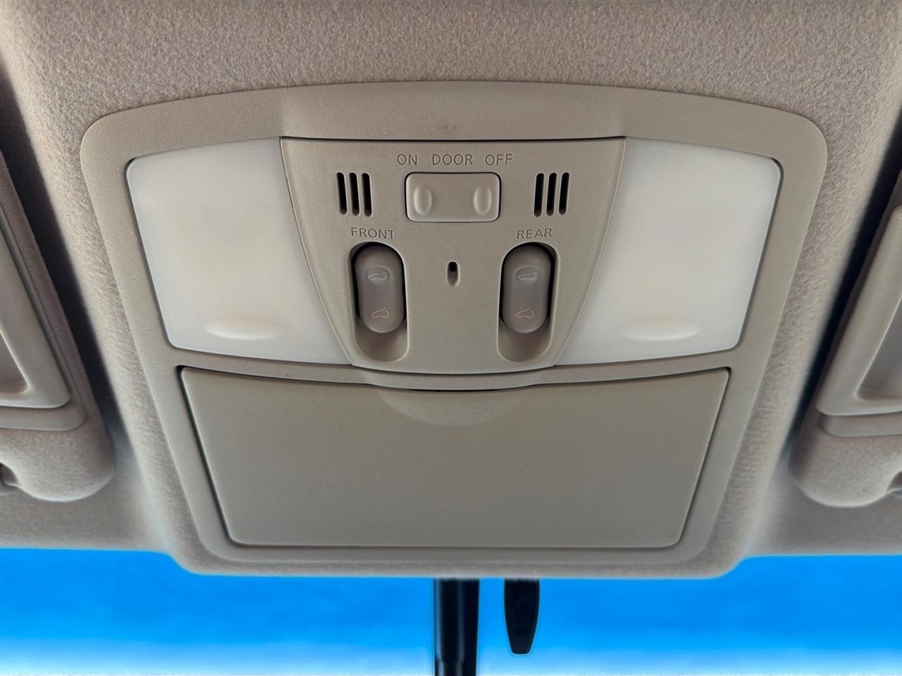 Nissan Quest 4dr Platinum 2015